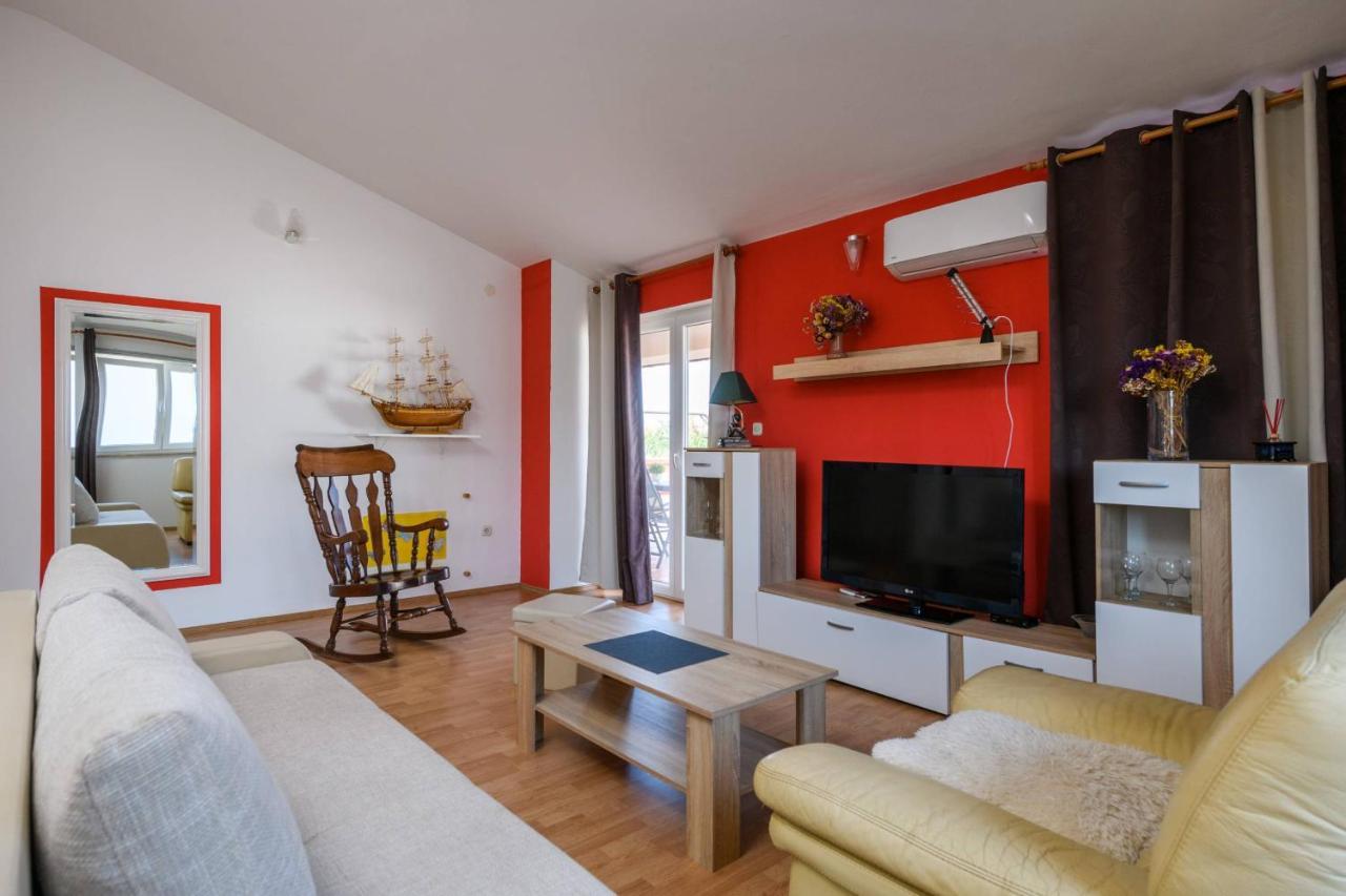 Apartamento Ana Ližnjan Exterior foto