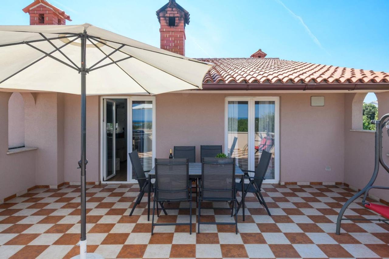 Apartamento Ana Ližnjan Exterior foto