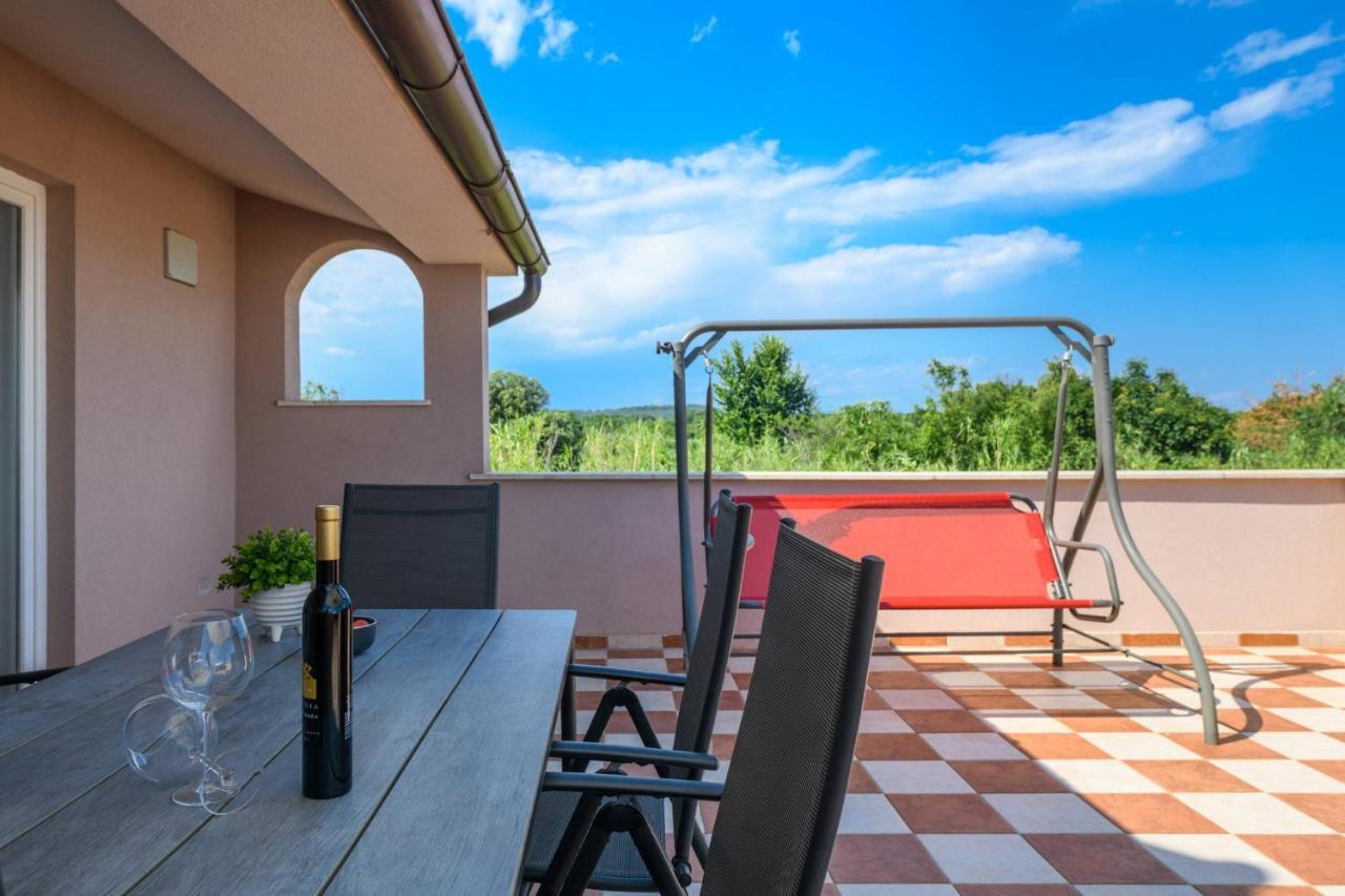 Apartamento Ana Ližnjan Exterior foto