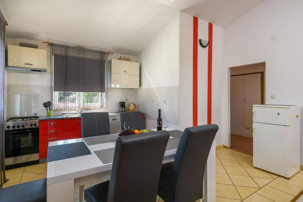 Apartamento Ana Ližnjan Exterior foto